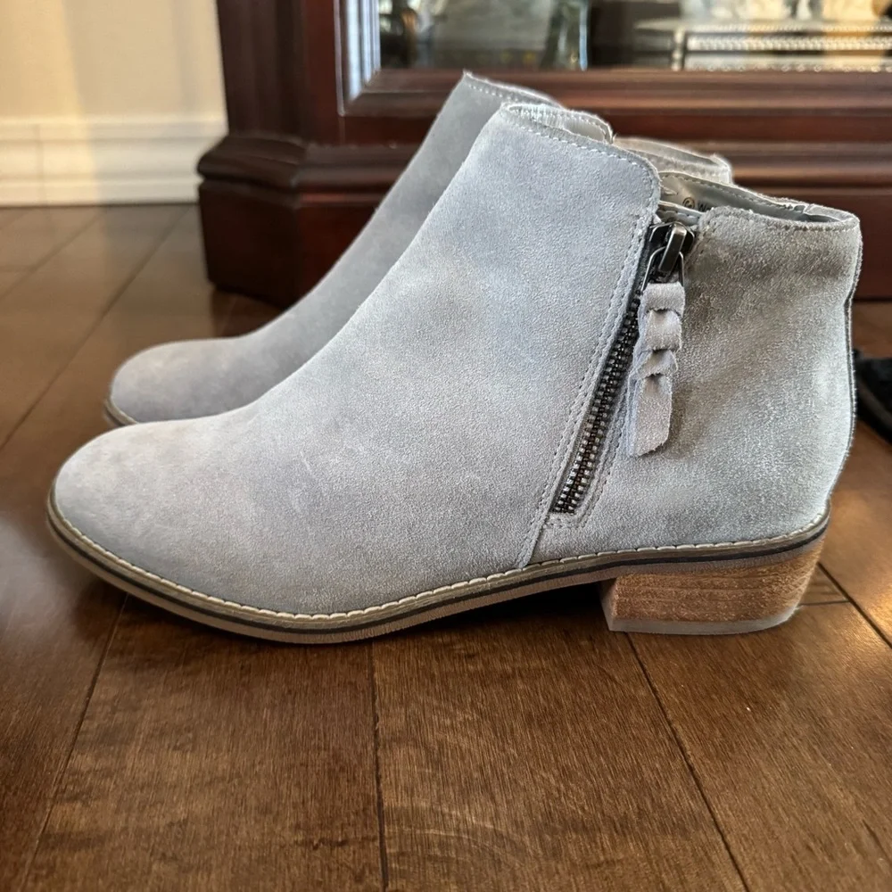 Blondo Gray Liam Waterproof Suede Leather Ankle Boots - Picture 4 of 16